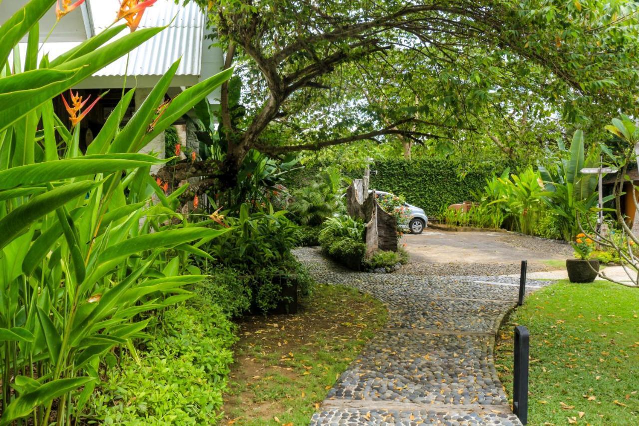 Chanteak Bali - Stone House 3 Джимбаран Екстер'єр фото