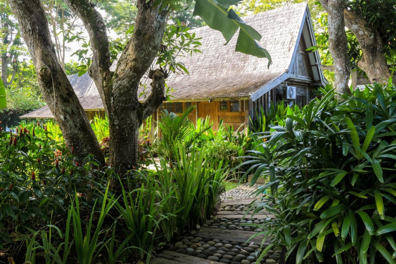 Chanteak Bali - Stone House 3 Джимбаран Екстер'єр фото